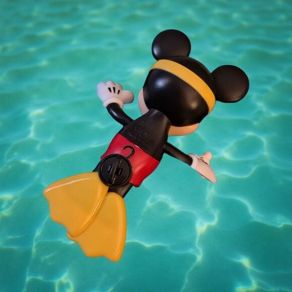 Disney Minnie Mouse Doll Snap N Style Posable Dress Up & Mickey Swimming Toy A7 - Picture 8 of 8
